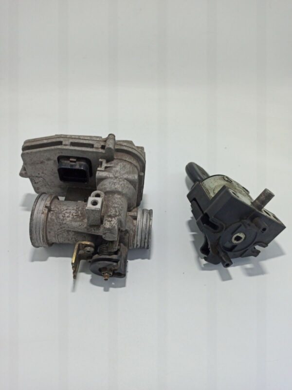 KIT ACCENSIONE CORPO FARFALLATO CHIAVE PIAGGIO MP3 250 2006 2009 CODICE  CM078204 - immagine 4