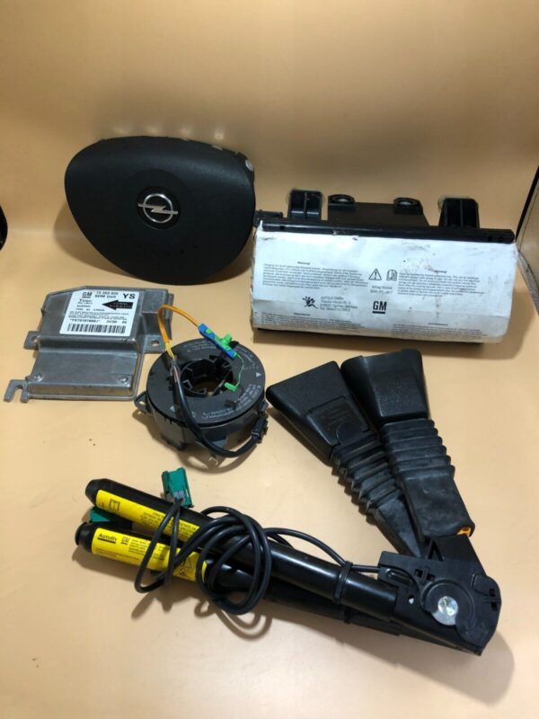 KIT AIRBAG CENTRALINA CONTATTO PRETENZIONATORI OPEL MERIVA CODICE 13203620 13188242