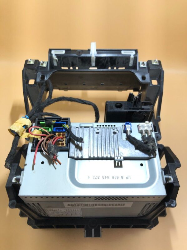 AUTORADIO NAVIGATORE GPS LETTORE CD AUDI A3 2003 AL 2008 codice 8P0035192P NO CODE - immagine 2