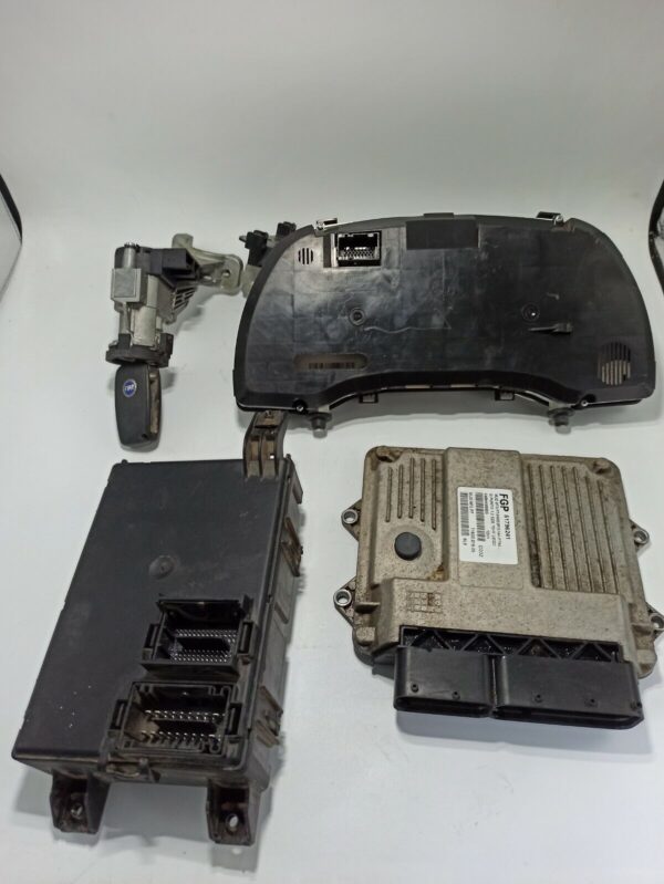 Kit accensione centralina Fiat Grande Punto 2006 1.3MJTD codice 51796241 - immagine 5