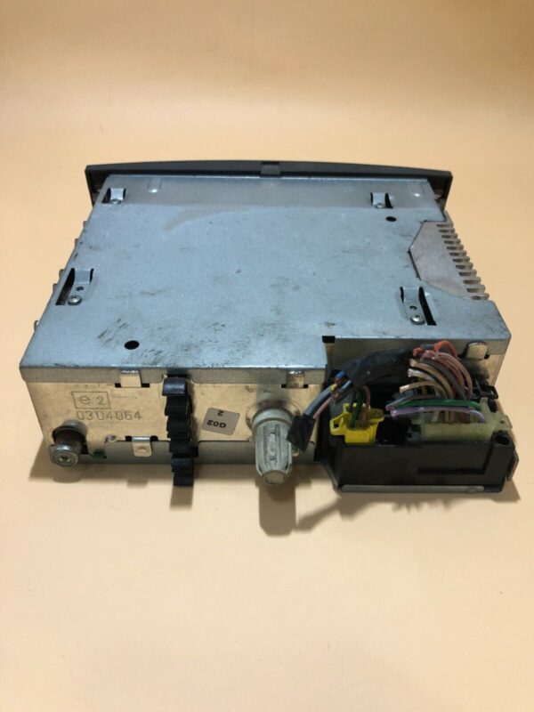AUTORADIO STEREO LETTORE CD RENAULT GRAND MODUS 2004 AL 2013 codice 8200633624 - immagine 2