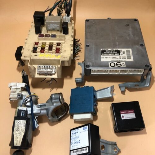 KIT ACCENSIONE CENTRALINA MOTORE TOYOTA YARIS 1.0 B 1999 AL 2005 CODICE 8966152065