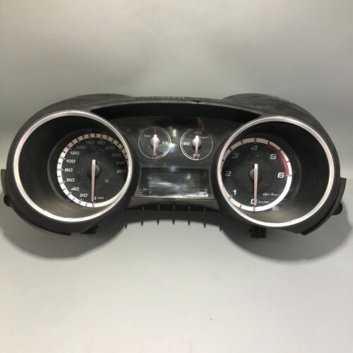 STRUMENTAZIONE CONTACHILOMETRI ALFA ROMEO GIULIETTA CODICE 005052195700 / 50521957