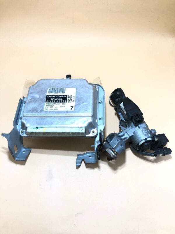 KIT CENTRALINA MOTORE BLOCCHETTO TOYOTA YARIS 2003 2004 2005 CODICE 89661-0D070