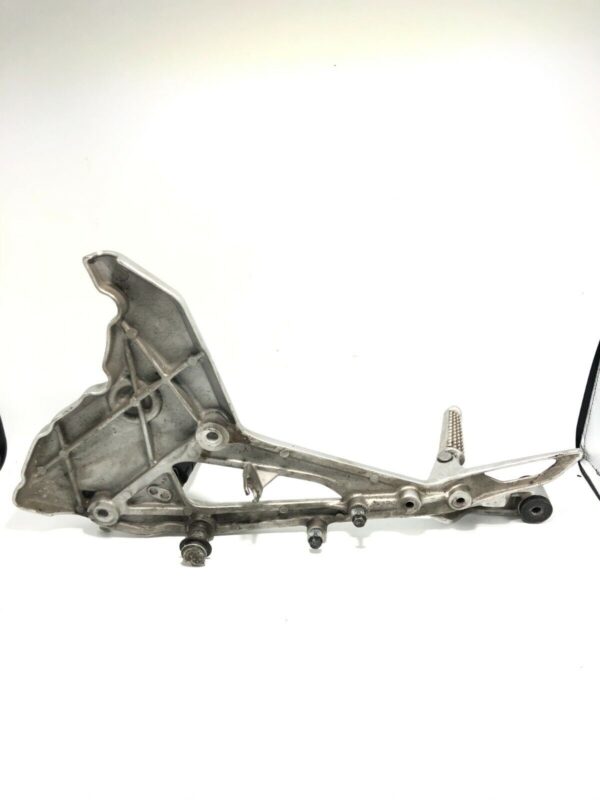 STAFFA SUPPORTO PEDANA PEDALINE DESTRA DX PEDALINA HONDA NC 700 X 750 X - immagine 2