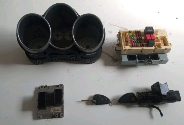 0261206714 735290188 KIT STRUMENTI CENTRALINA BLOCCHETTO 2 CHIAVE ALFA ROMEO 147 - immagine 3