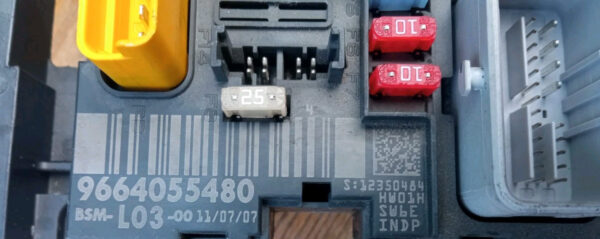 9664055480 BODY COMPUTER CENTRALINA SAM SCATOLA FUSIBILI PEUGEOT / RENAULT - immagine 3