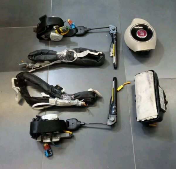 KIT AIRBAG VOLANTE CINTURE SICUREZZA  FIAT 500 312 2007 AL 2014 - immagine 4