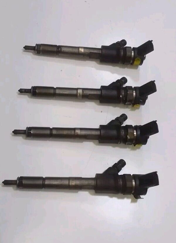 0445110215 / 2367033030 SET 4 INIETTORI TOYOTA YARIS 1.4 DIESEL 2007 - immagine 3