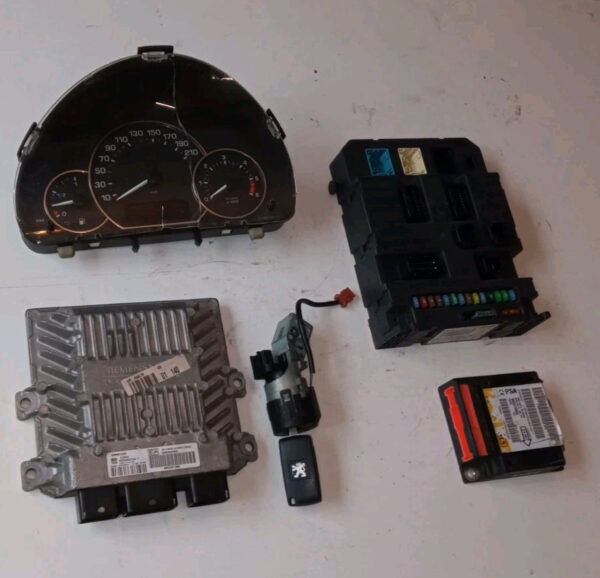 9662685580 9663176580 KIT STRUMENTI CENTRALINA AIRBAG CHIAVE PEUGEOT 1007 DIESEL - immagine 3