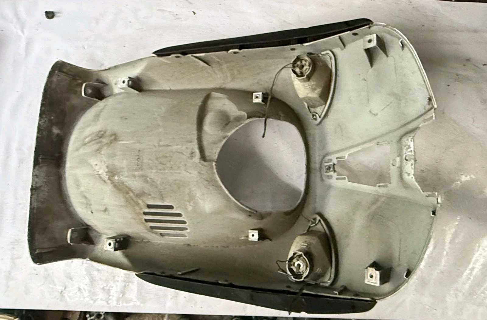 SCUDO FRECCE ANTERIORE PIAGGIO LIBERTY 50 125 150 2009 AL 2015 BIANCO - immagine 6