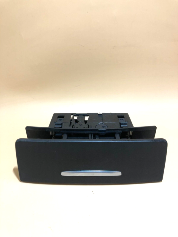 POSACENERE PORTACENERE BMW SERIE 3 E90 E91 COD: 7139048 - immagine 3