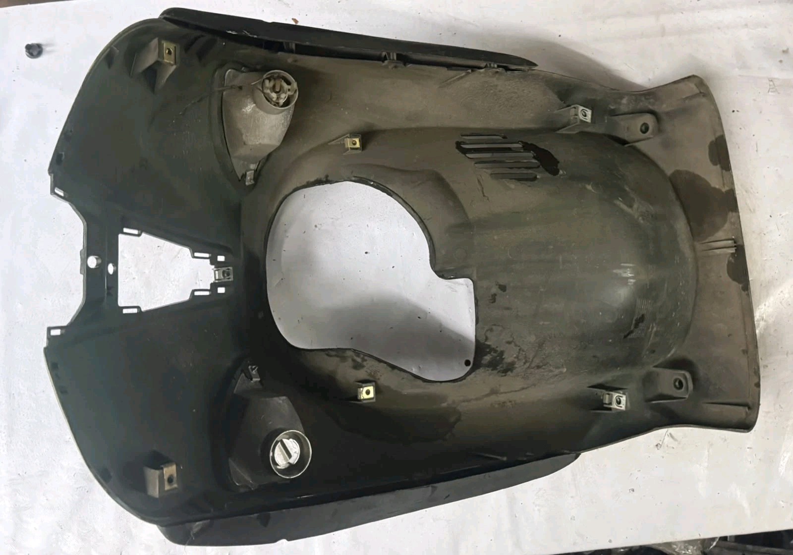 SCUDO FRECCE ANTERIORE PIAGGIO LIBERTY 50 125 150 2009 AL 2015 NERO - immagine 4