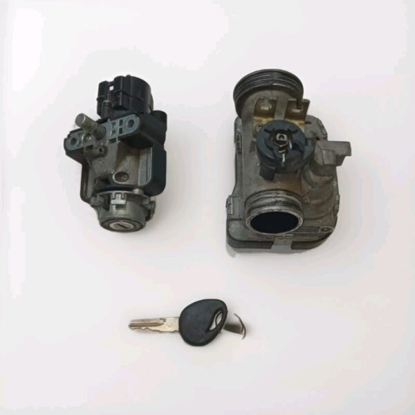 CM084807 KIT CORPO FARFALLATO CHIAVE PIAGGIO MP3 300 2010 2011 2012 2013 2014