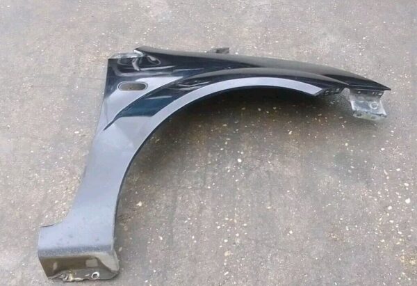 PARAFANGO ANTERIORE FORD FIESTA  2002 2003 2004 2005 NERO - immagine 5