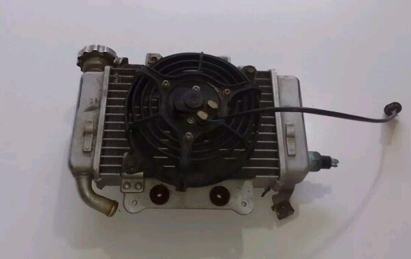RADIATORE RAFFREDDAMENTO CON VENTOLA KEEWAY OUTLOOK 150 2007 2008
