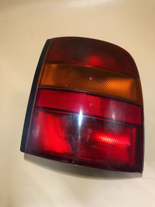 STOP FANALE POSTERIORE SINISTRO SX GUIDA NISSAN MICRA K11 1992 AL 1998