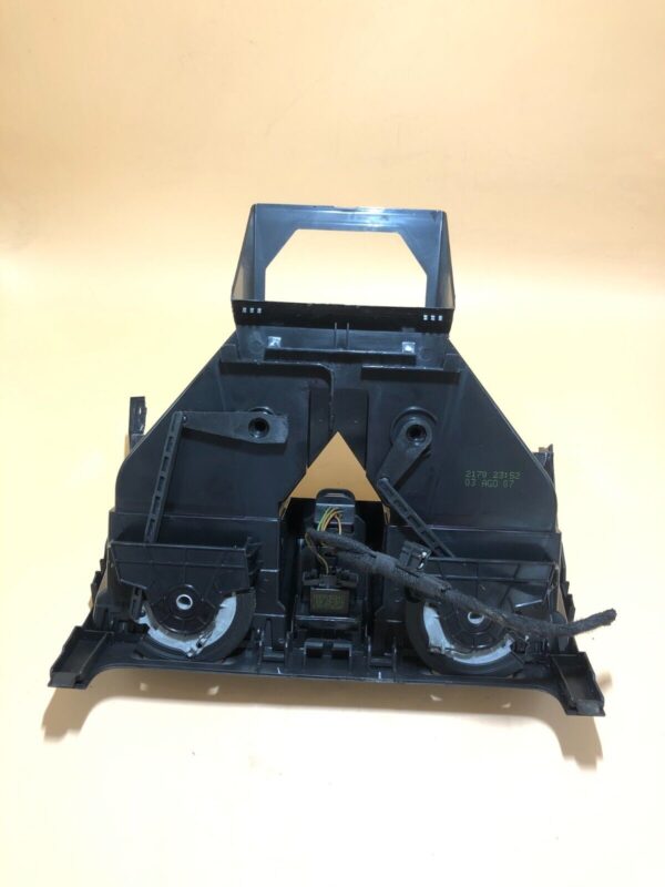 BOCCHETTE ARIA CRUSCOTTO CENTRALI 4 FRECCE VOLKSWAGEN GOLF 5 PLASTICA ROTTA - immagine 4