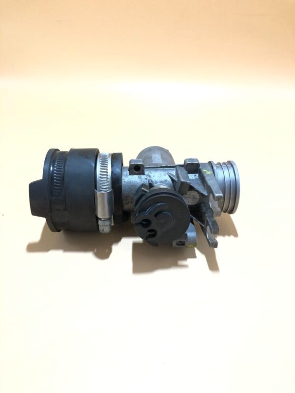 CORPO FARFALLATO COLLETTORE PIAGGIO LIBERTY 125 2017 2018 2019 2020 - immagine 4